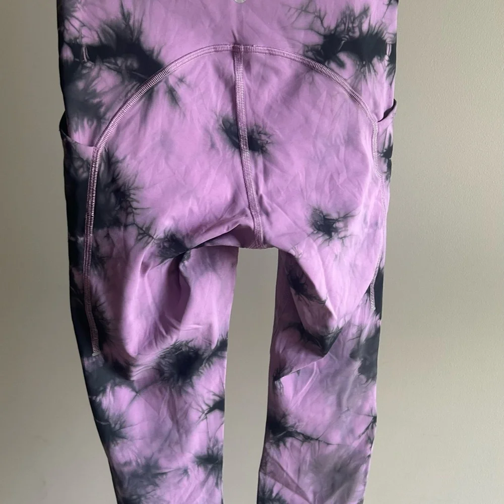 Lululemon Power Thru High Rise Tight- Size 4 - Picture 4 of 4